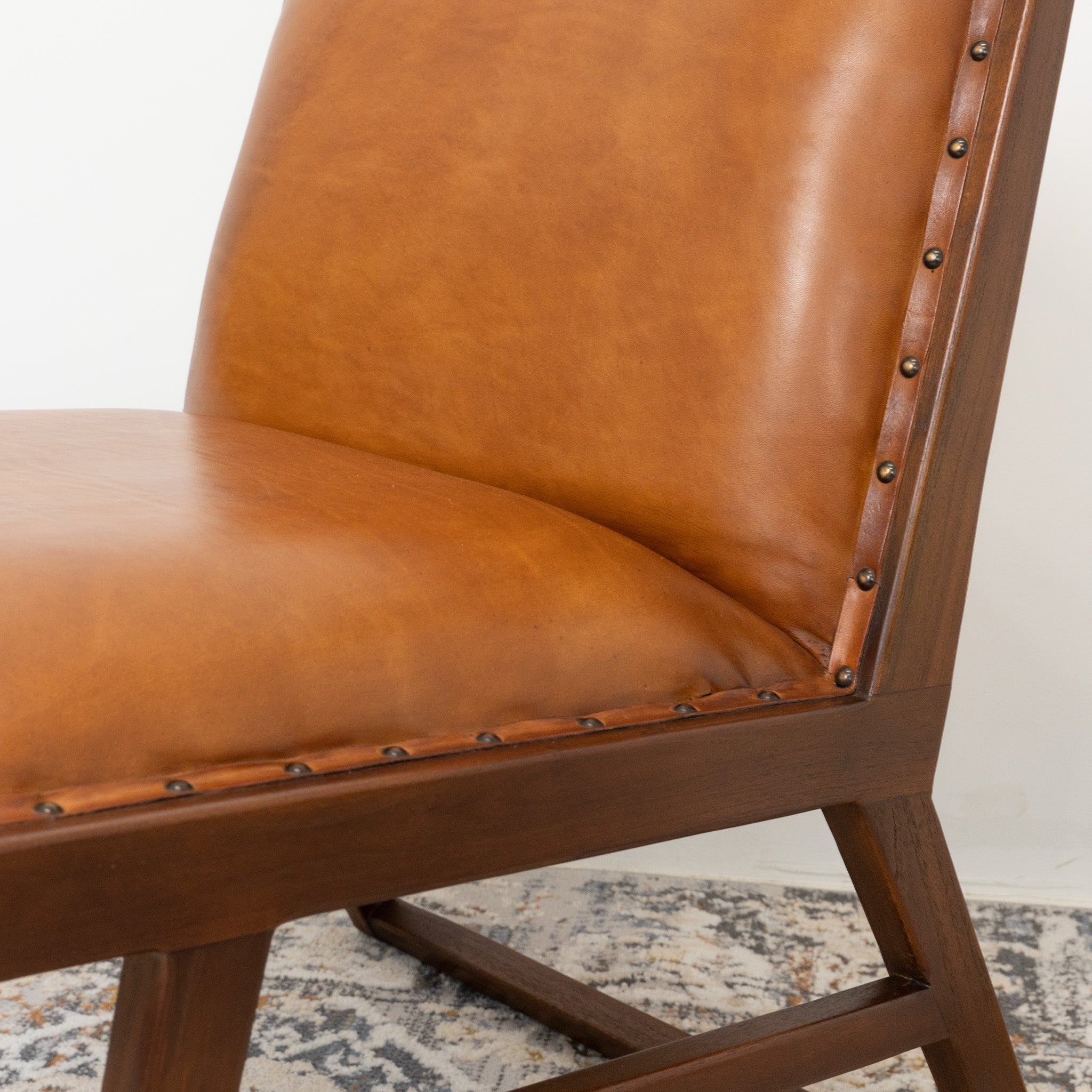 Pohan Leather Lounge Chair Tan