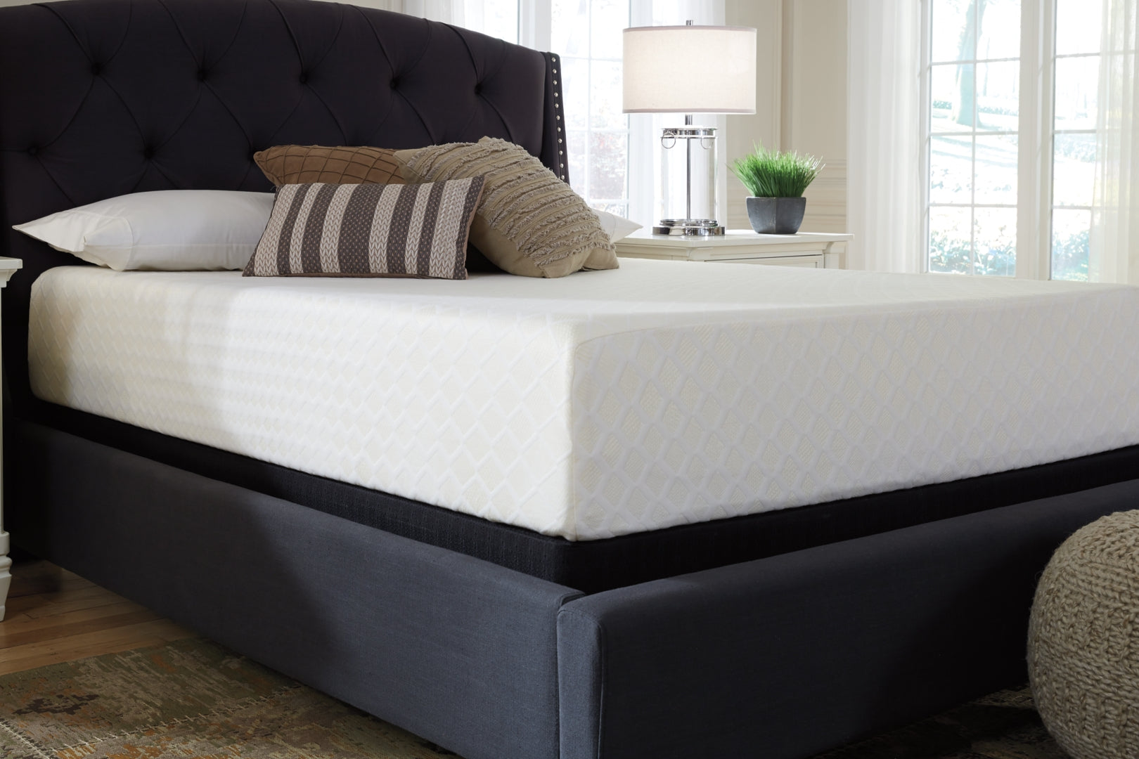 Chime 12 Inch Memory Foam Queen Mattress in a Box