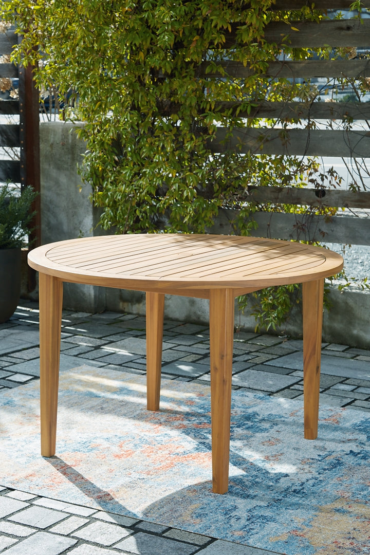 Janiyah Outdoor Dining Table