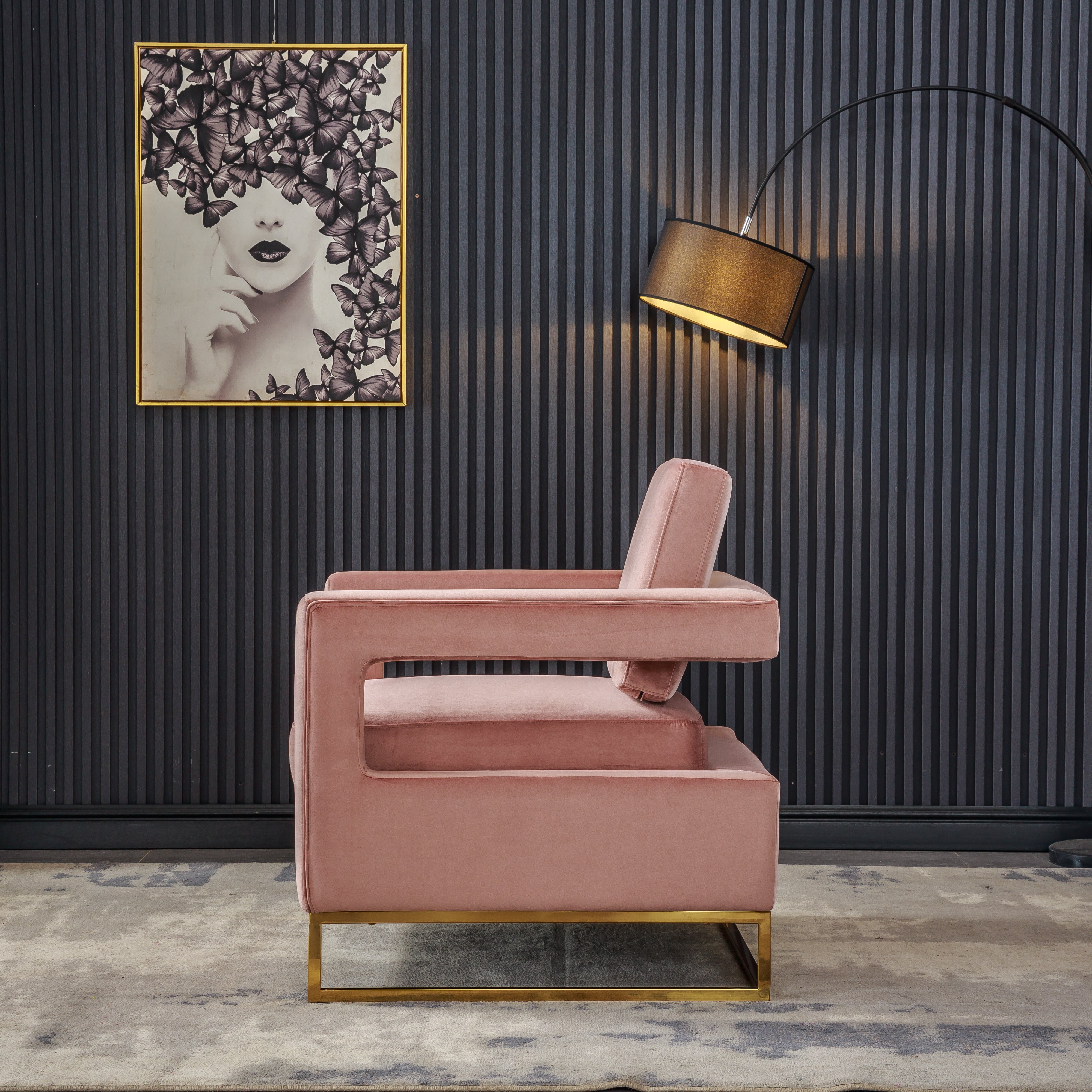 Nakeira Barrel Chair pink