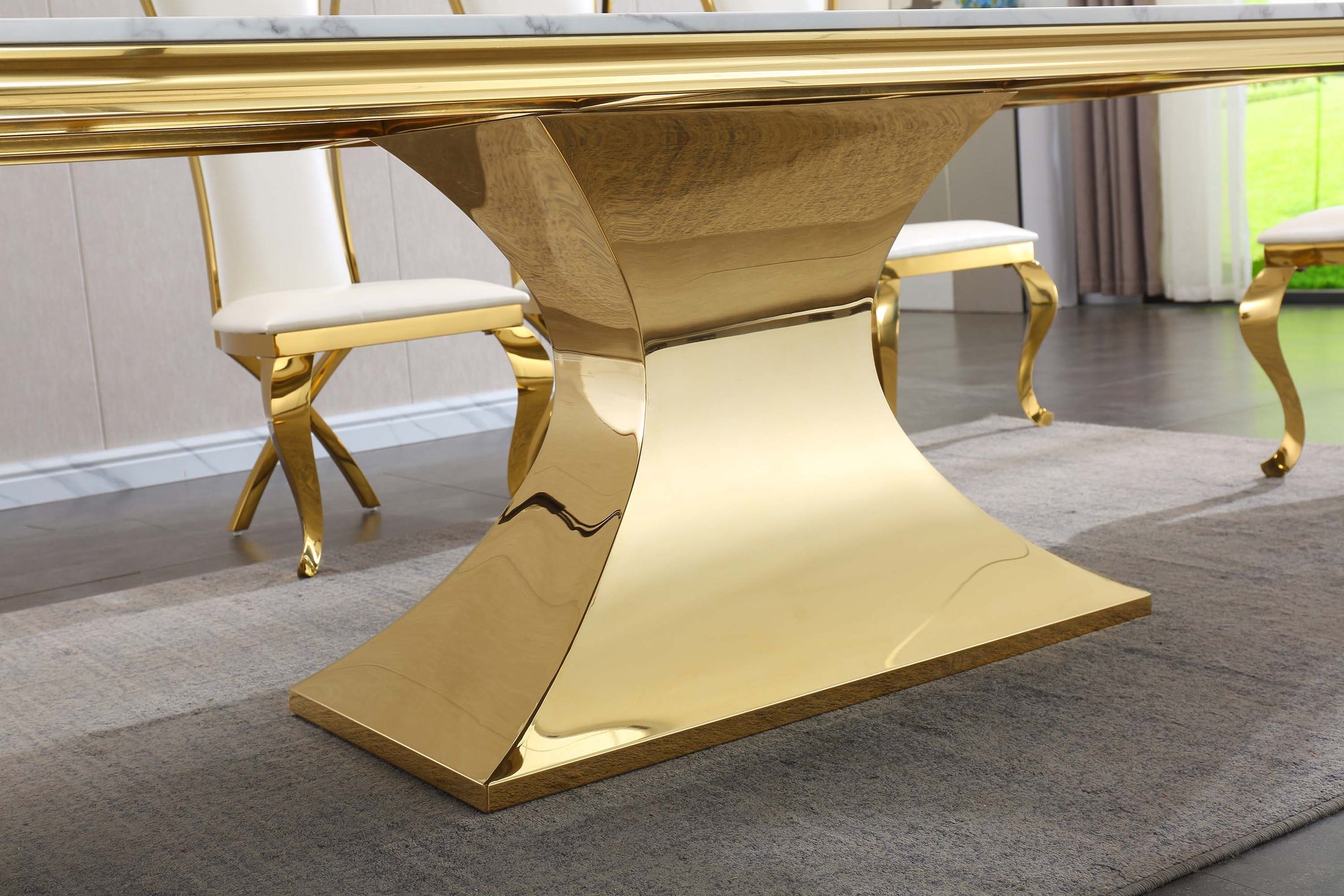 Chewey Dining Table Gold