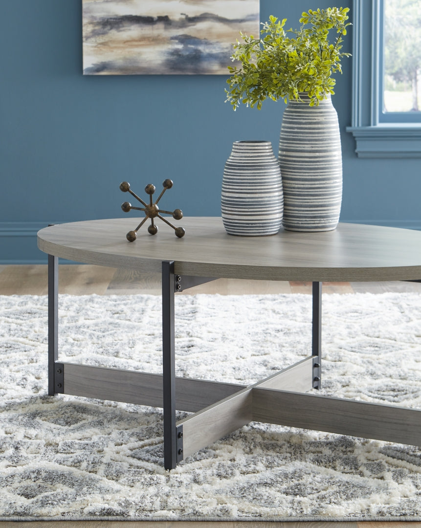 Nevilyn Table (Set of 3)