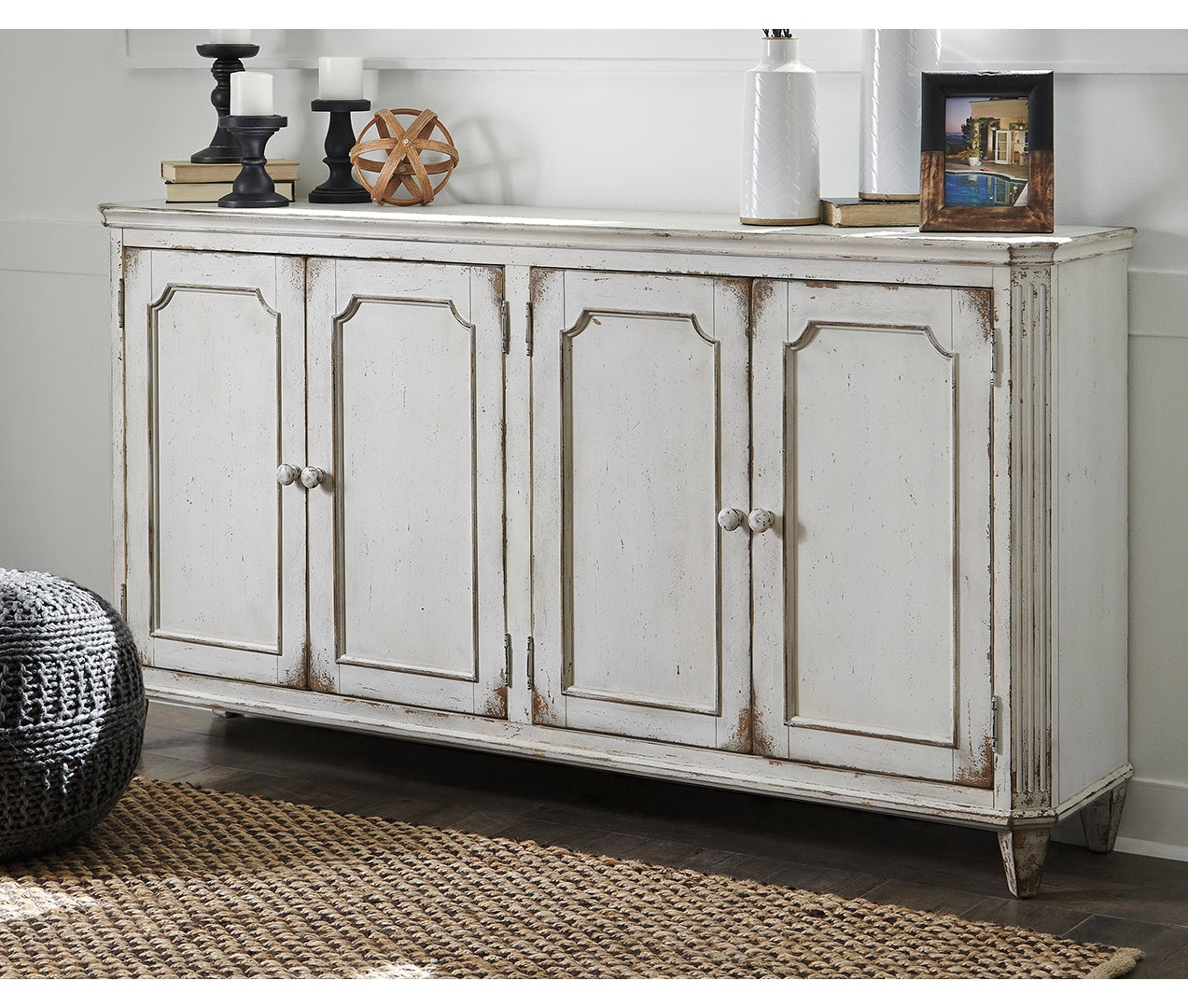 Mirimyn Accent Cabinet