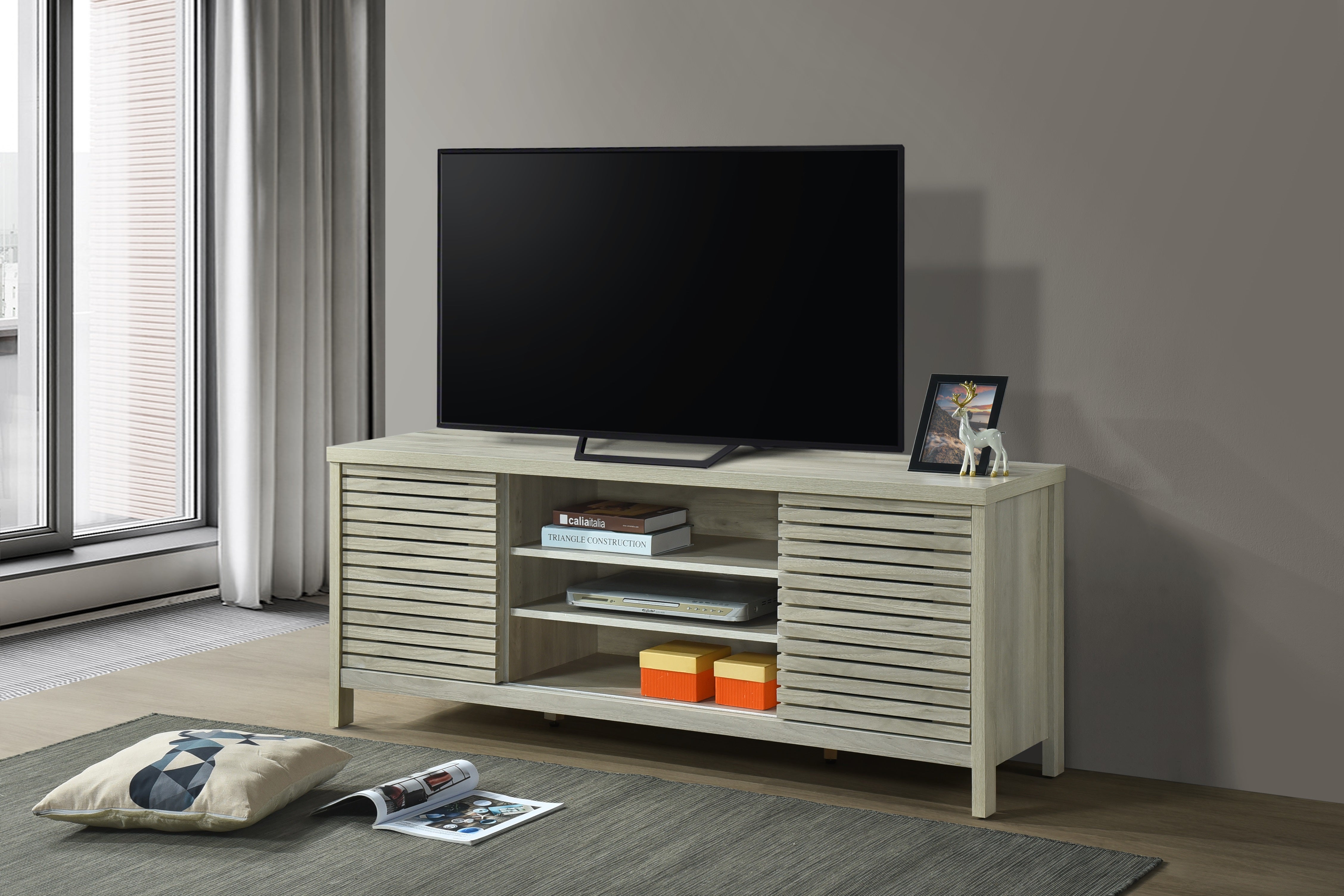 Midgie TV Stand