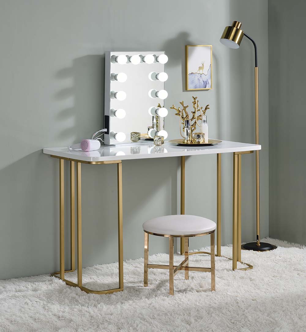 Heckscherville Vanity Desk