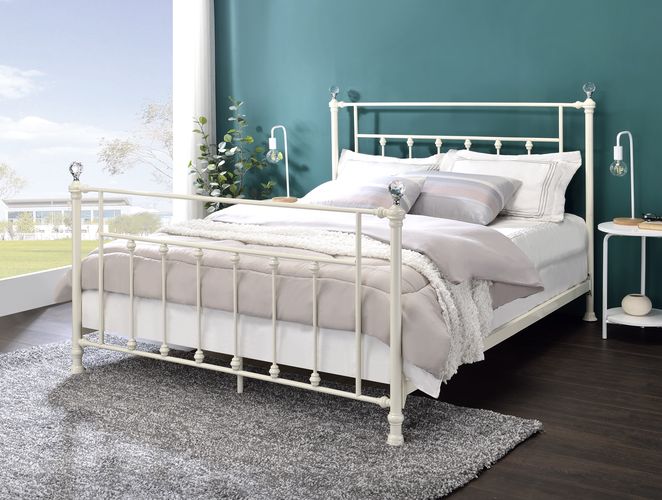 Pilipenko Queen Bed