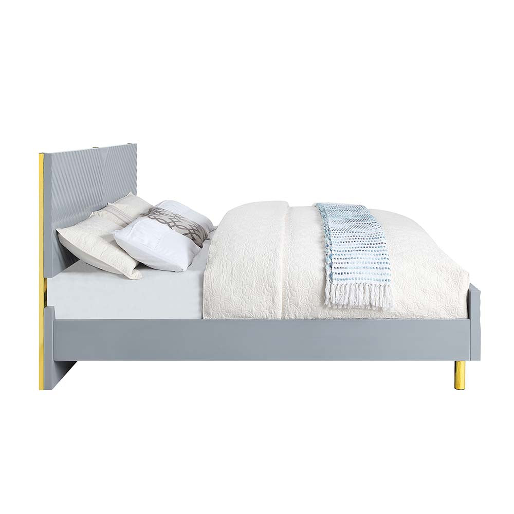 Almudena Queen Bed