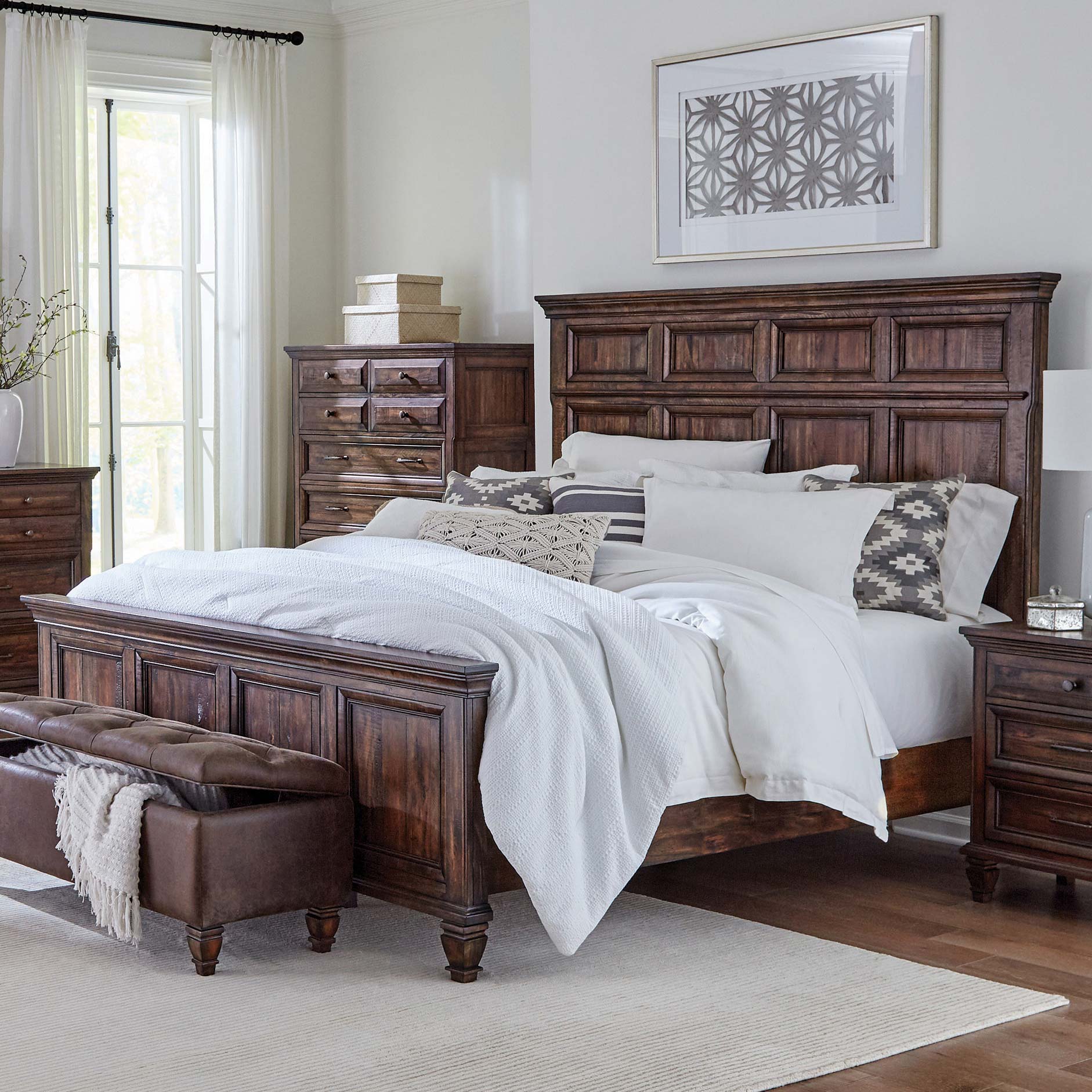 Avenue California King, Eastern King, Queen Panel Bed