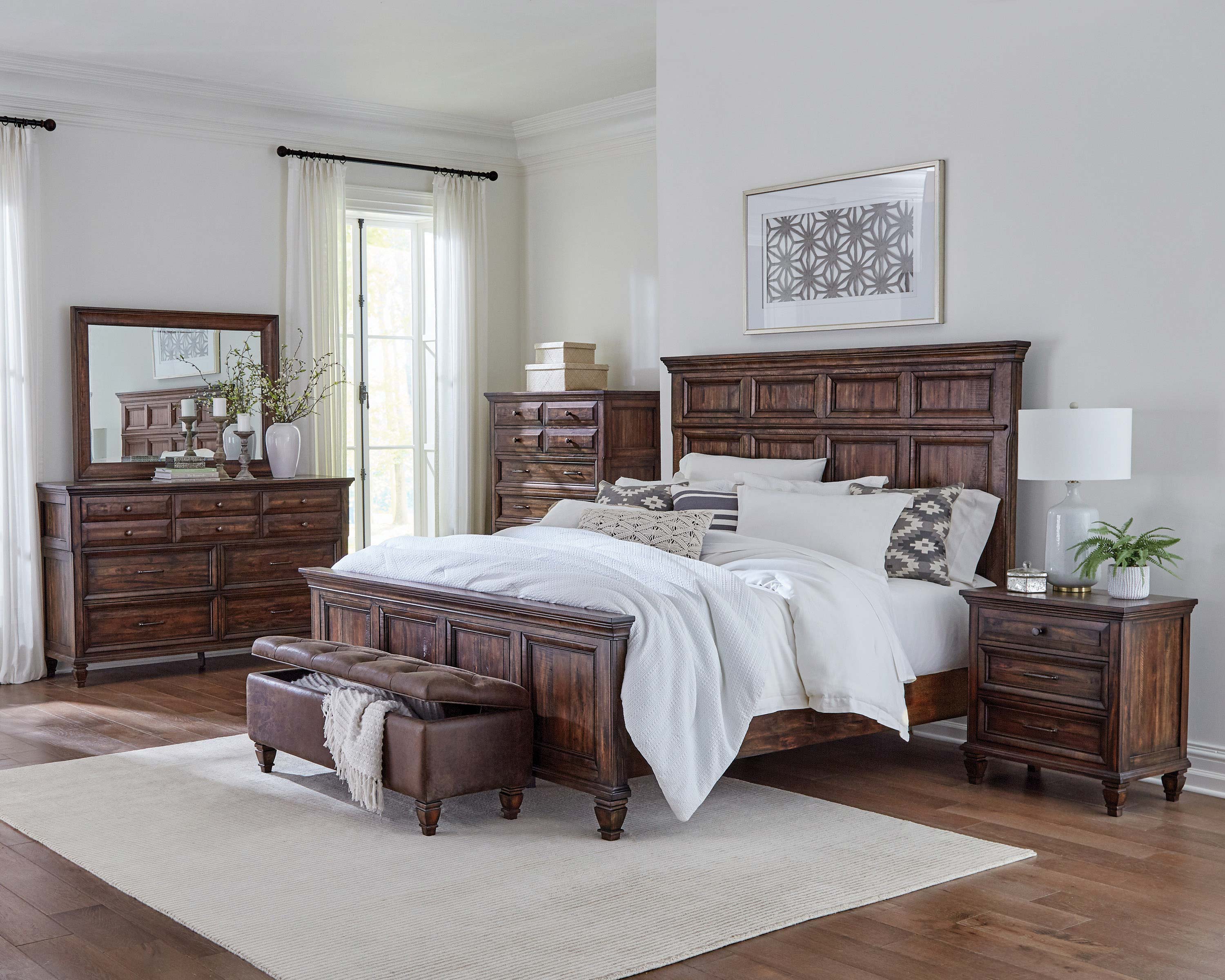 Avenue California King, Eastern King, Queen Panel Bed