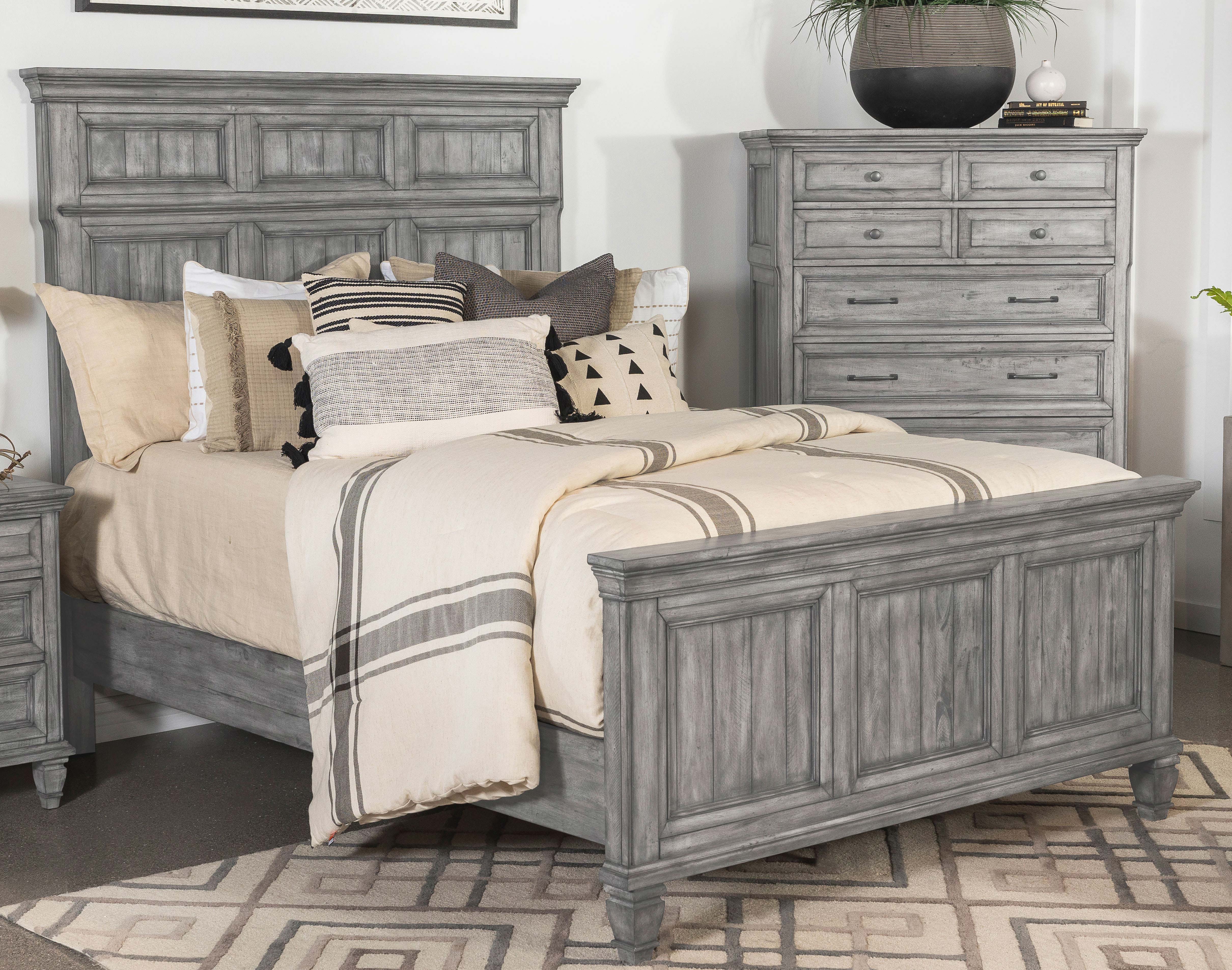 Avenue California King, Eastern King, Queen Panel Bed