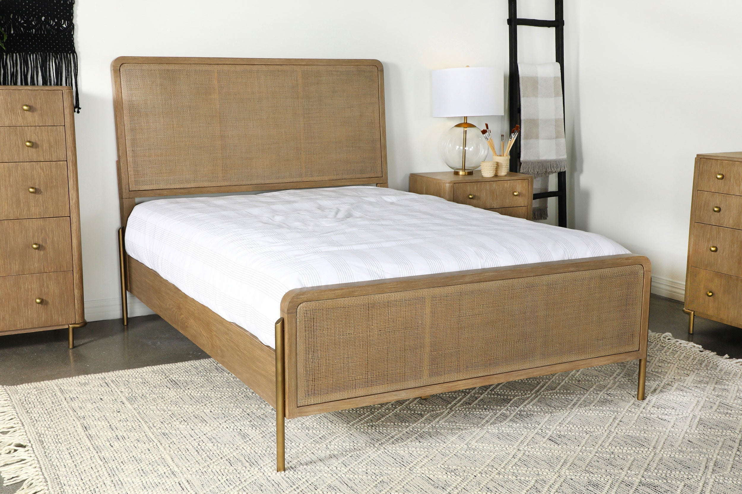 Arini Upholstered Mid-Century Modern Panel Bed