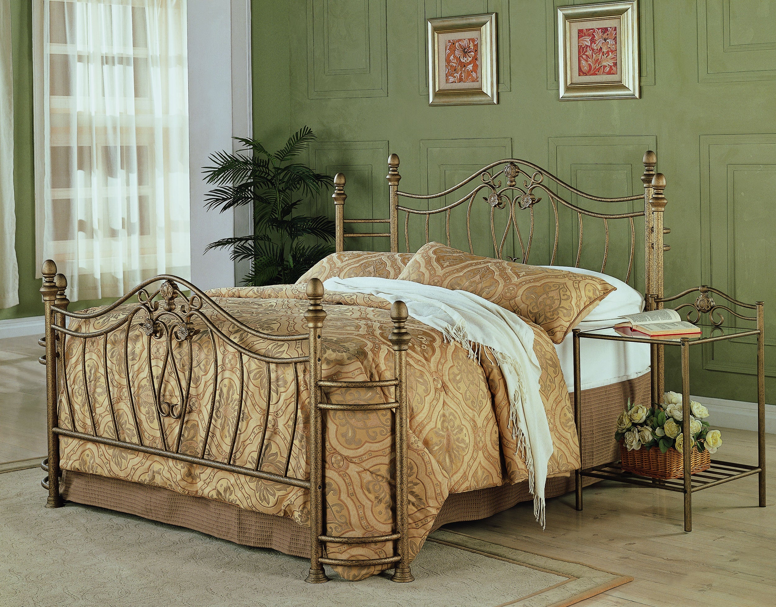 Sydney Bed Antique Brushed Gold