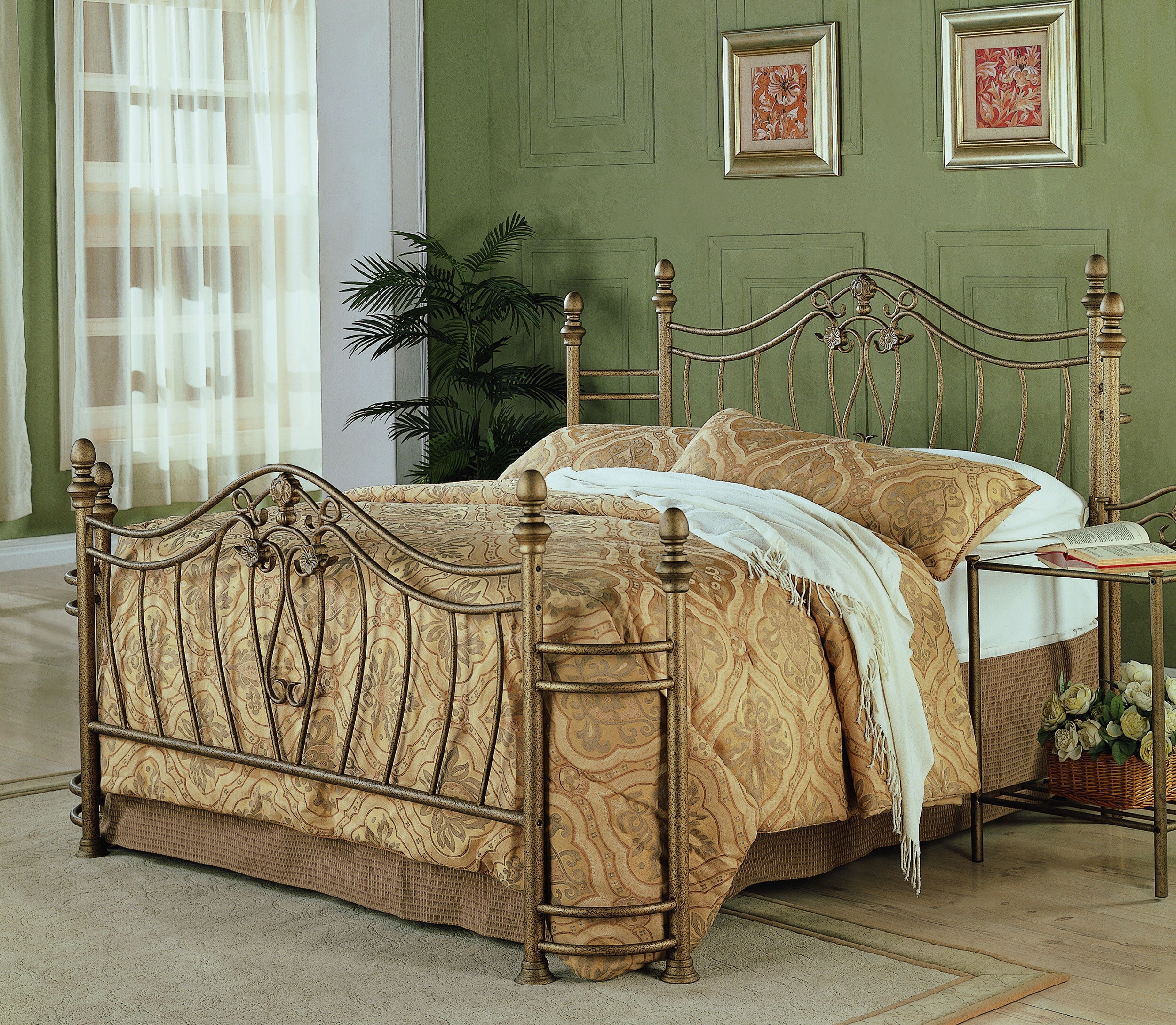 Sydney Bed Antique Brushed Gold