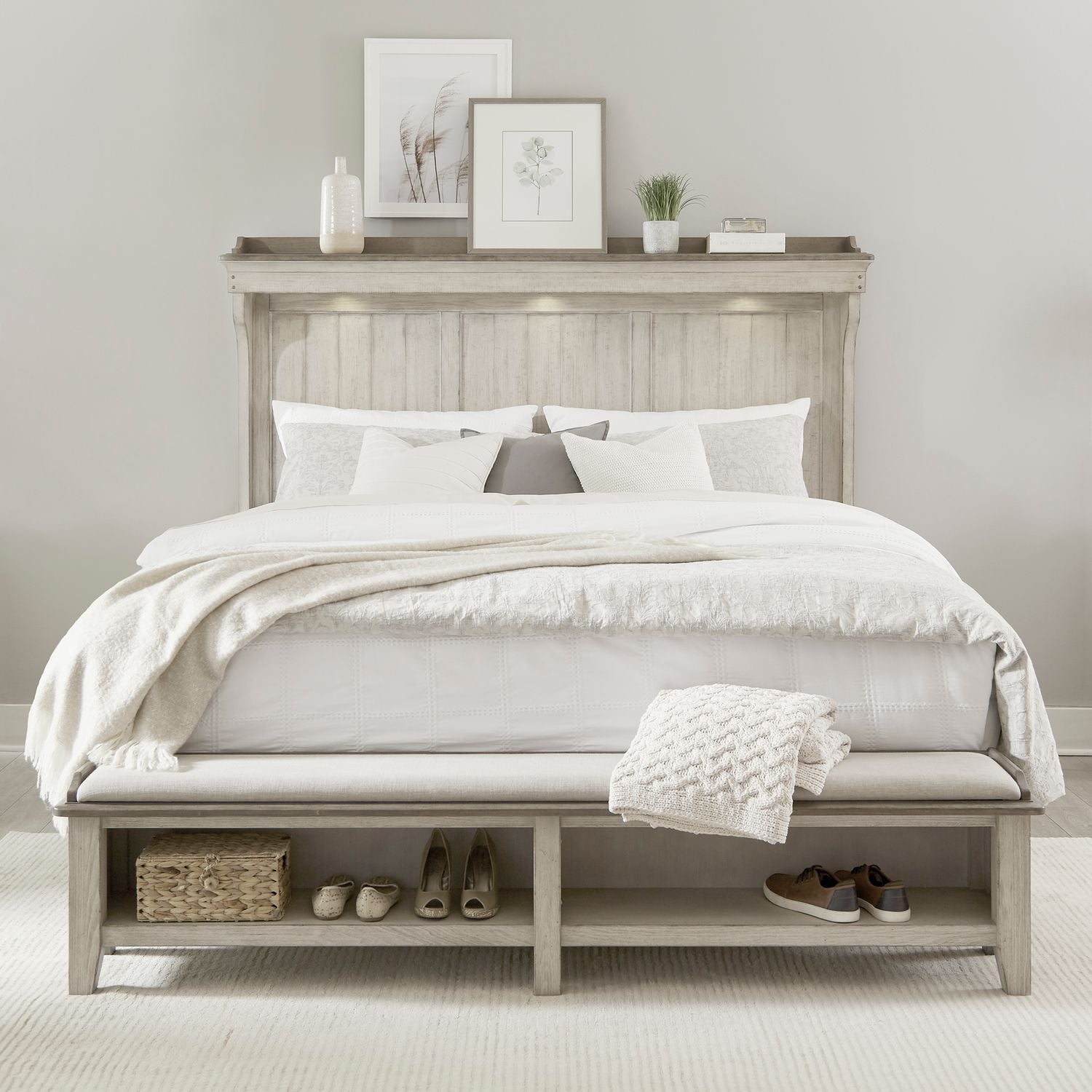 Deleshia Dusty Taupe Finish Queen Mantle Bed With Storage