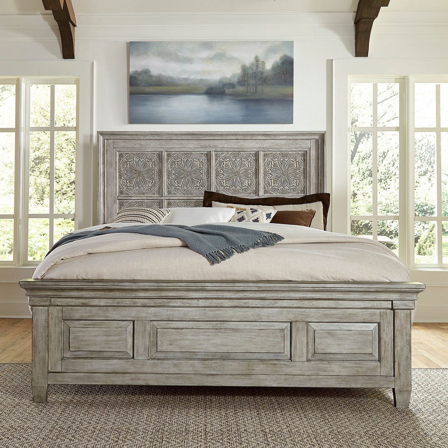 Huerto Lyndon Collection Bed King Antique White w Tobacco Top Opt Panel