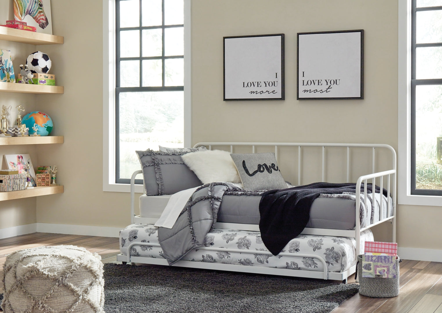 Trentlore Stylish Metal Bed