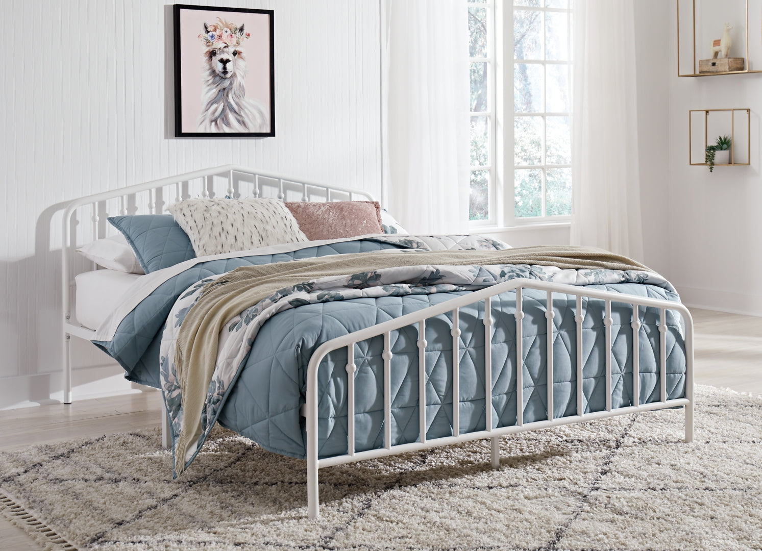 Trentlore Stylish Metal Bed