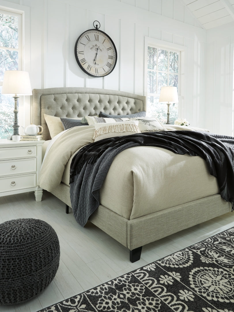 Jerary Traditional Upholstered Bed