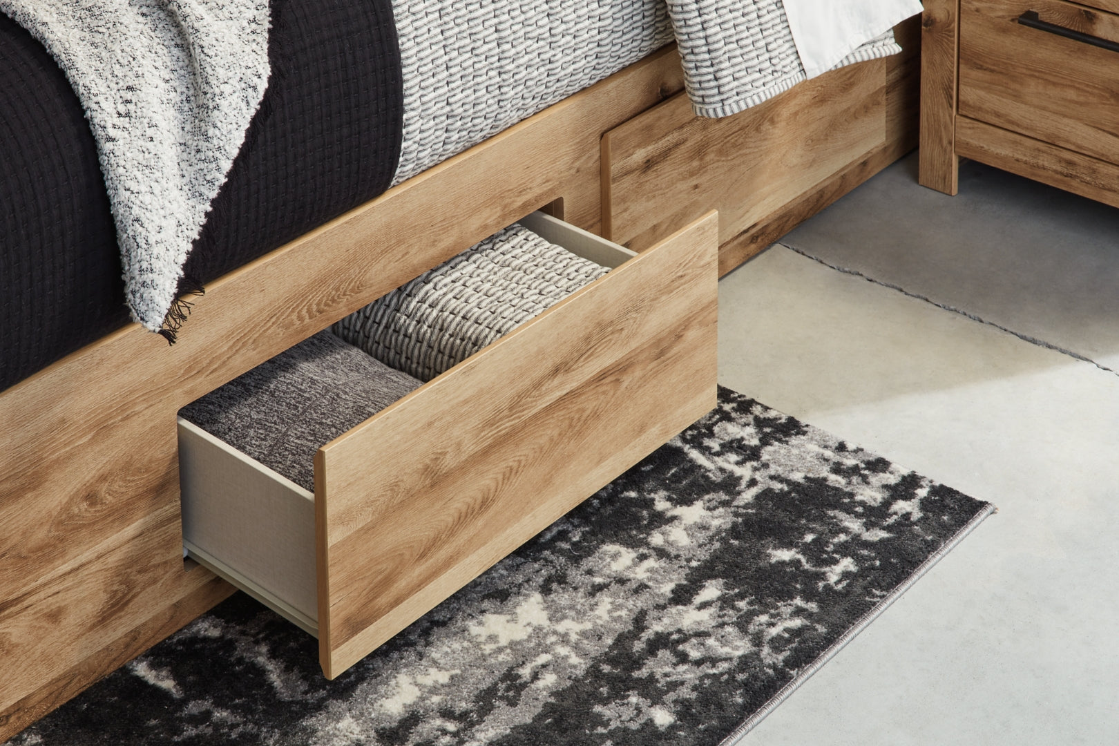 Hyanna Simple & Streamlined Design Panel Bed