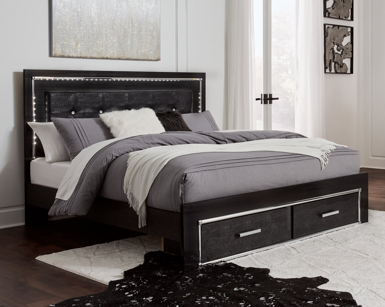 Kaydell Luxurious Look Hollywood-Chic Style Bed