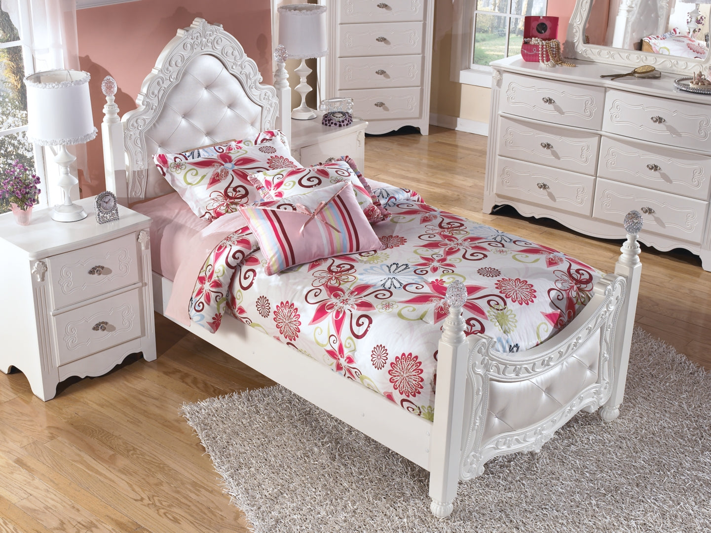 Exquisite French Provincial Style Inspired Poster Bed