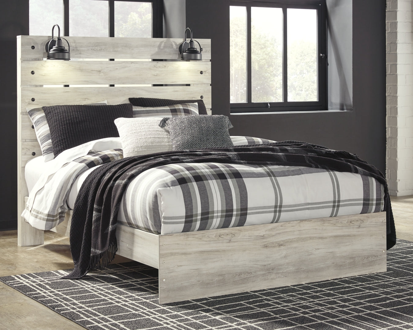 Cambeck King, Queen Panel Bed With Drawers, Color Whitewash