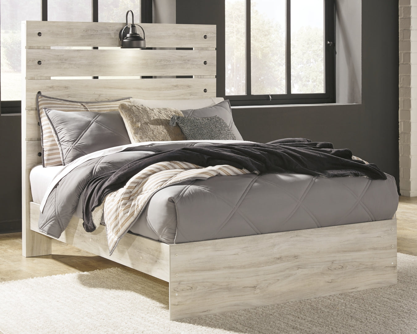 Cambeck King, Queen Panel Bed With Drawers, Color Whitewash