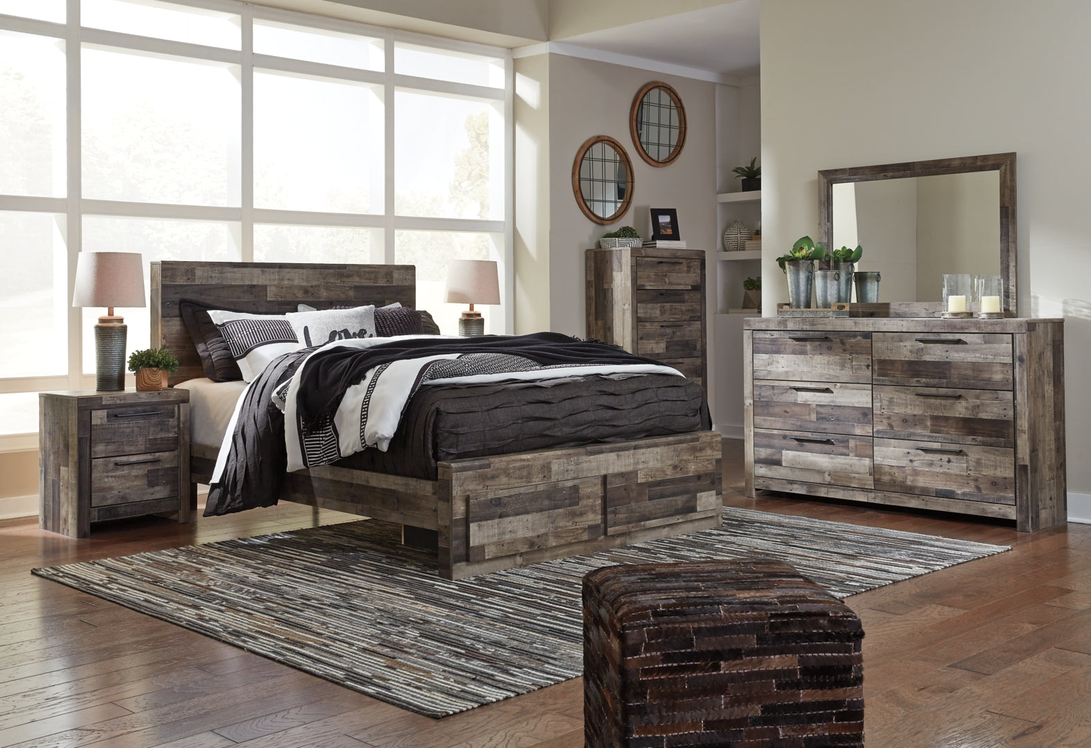 Derekson Modern Beauteous Look Bed