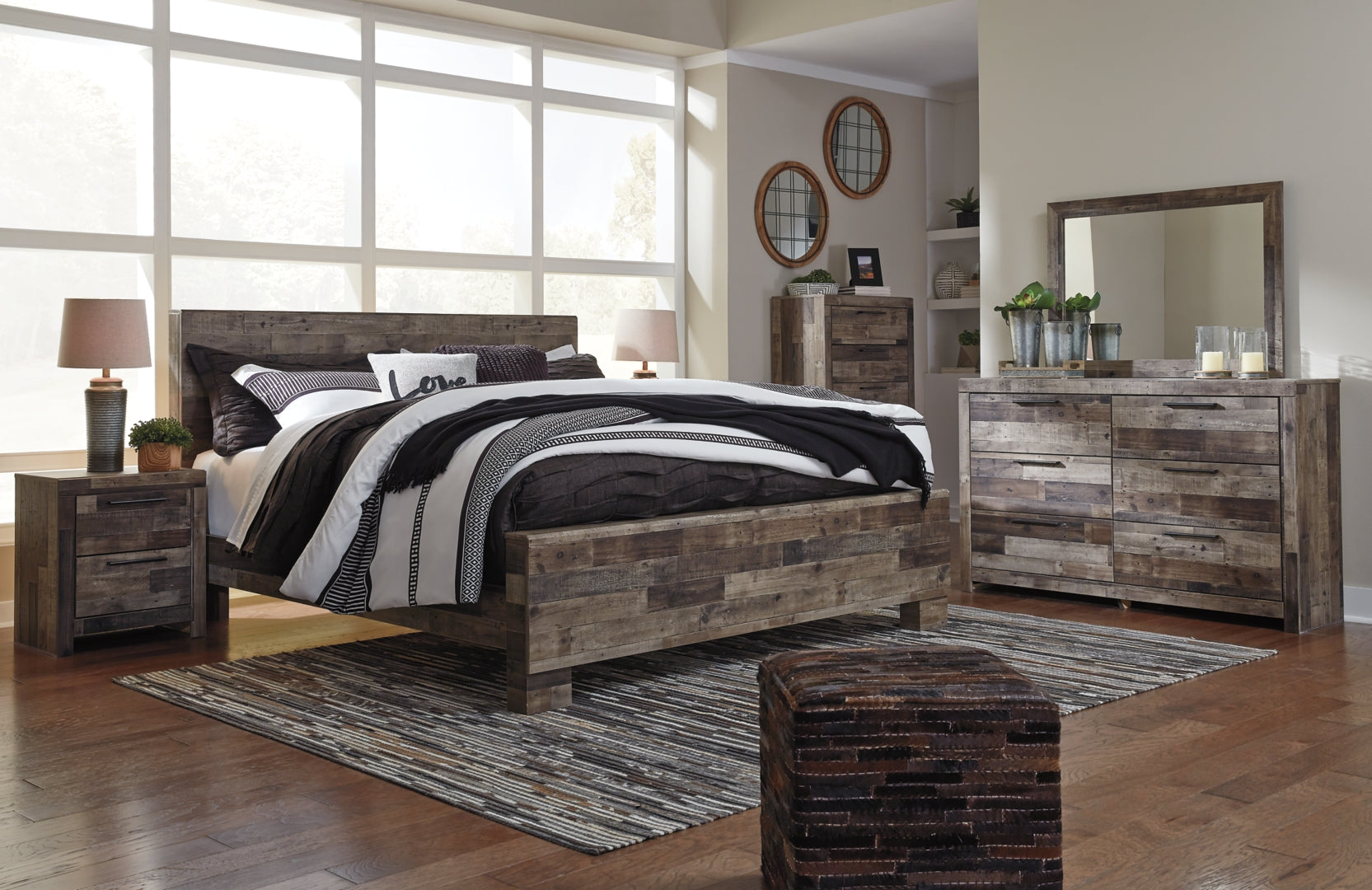 Derekson Modern Beauteous Look Bed