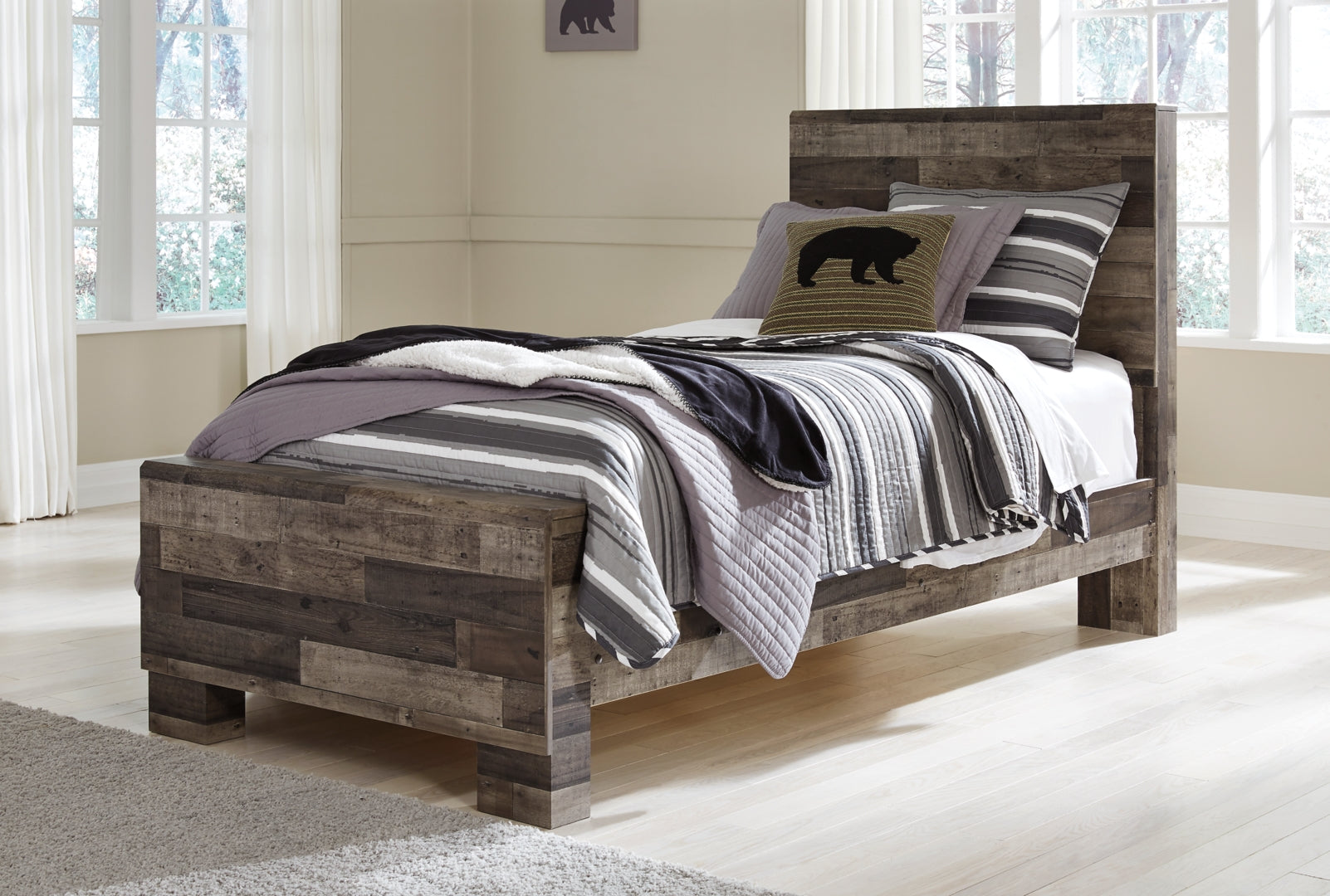 Derekson Modern Beauteous Look Bed