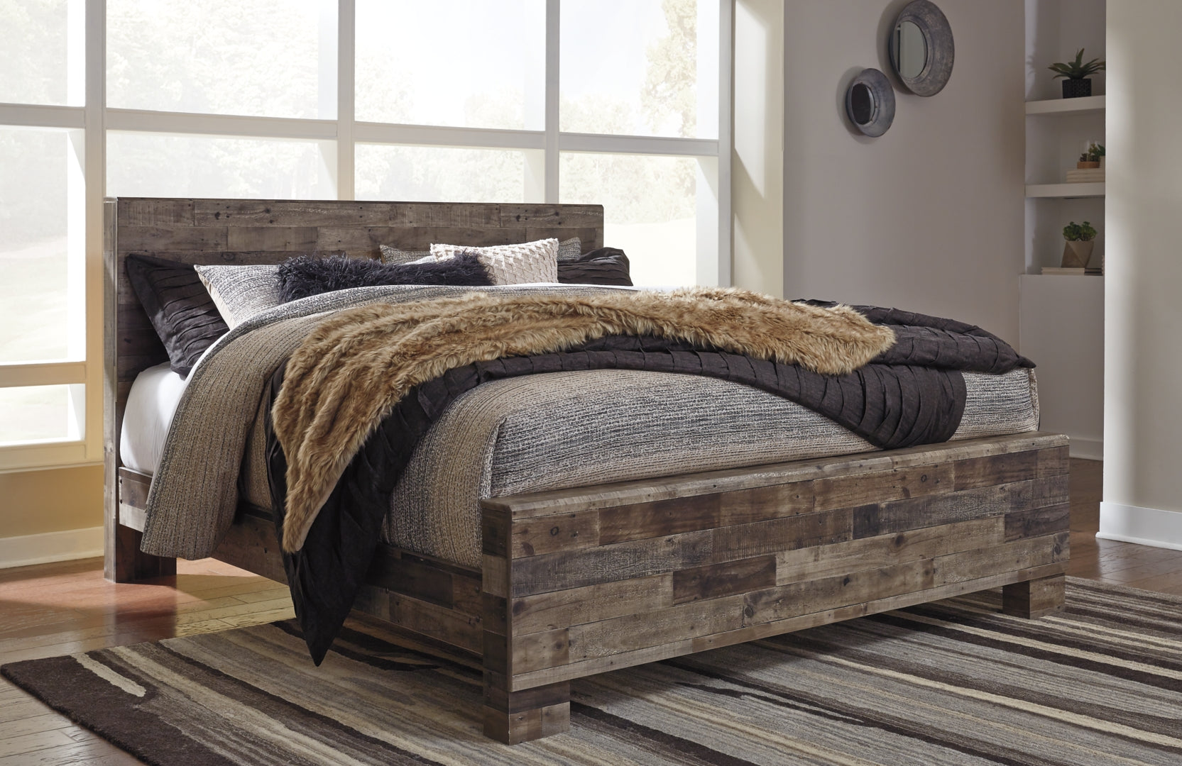 Derekson Modern Beauteous Look Bed