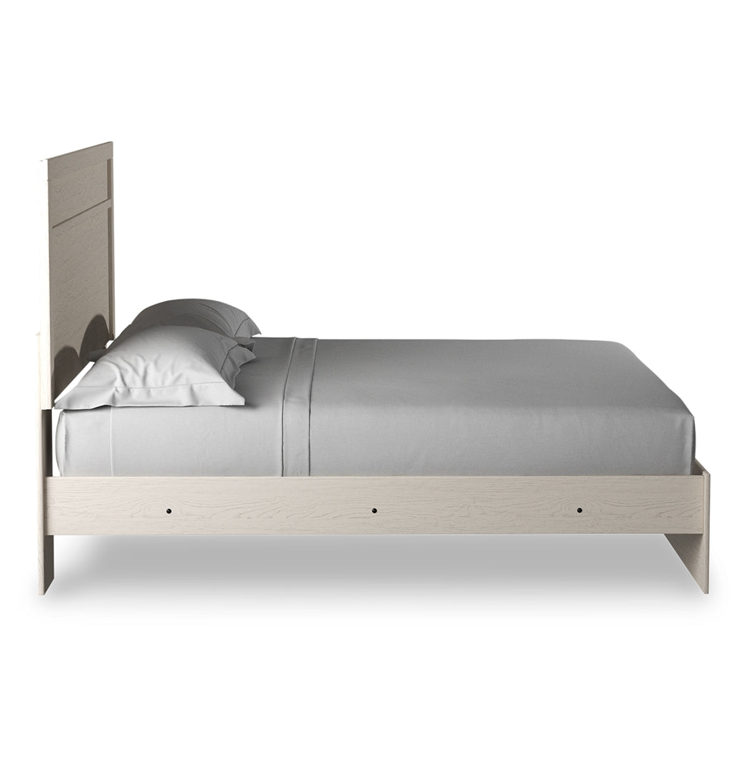 Stelsie Clean-Lined Look & Modern Attitude Panel Bed