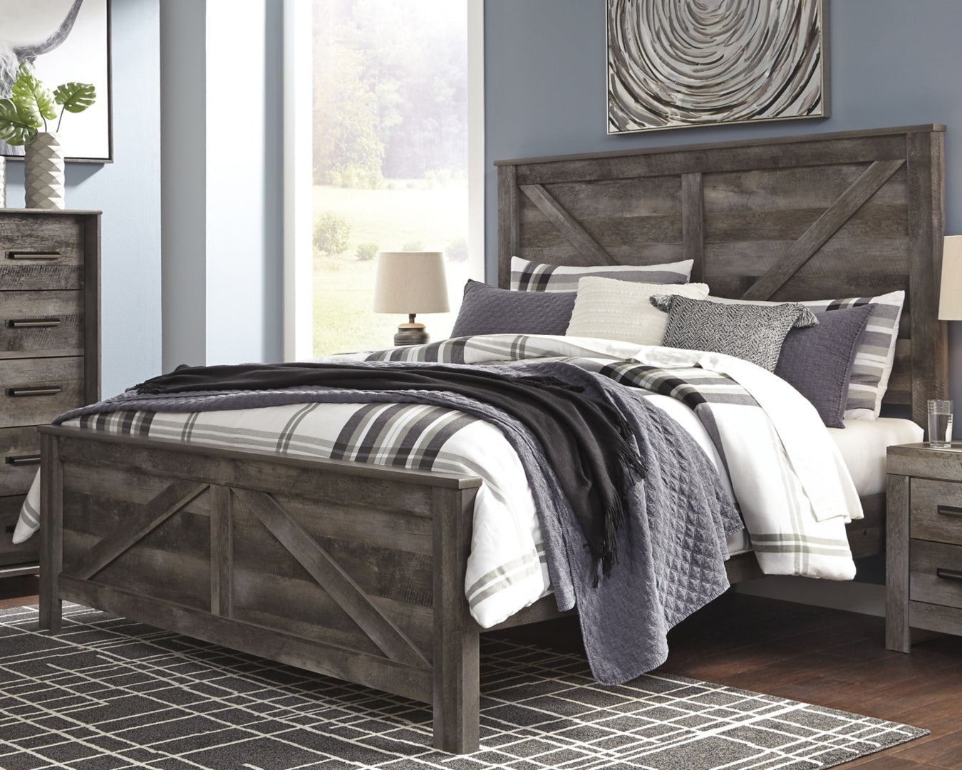 Wynnlow Modern Rustic Design Bed