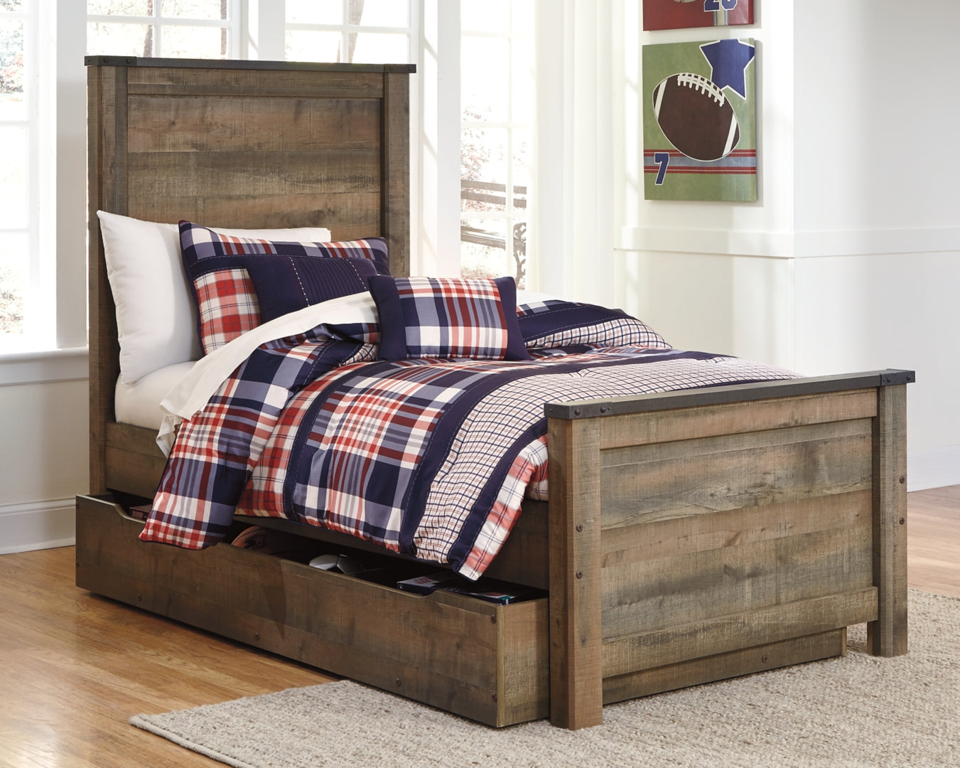 Trinell Rustic Finish Bed