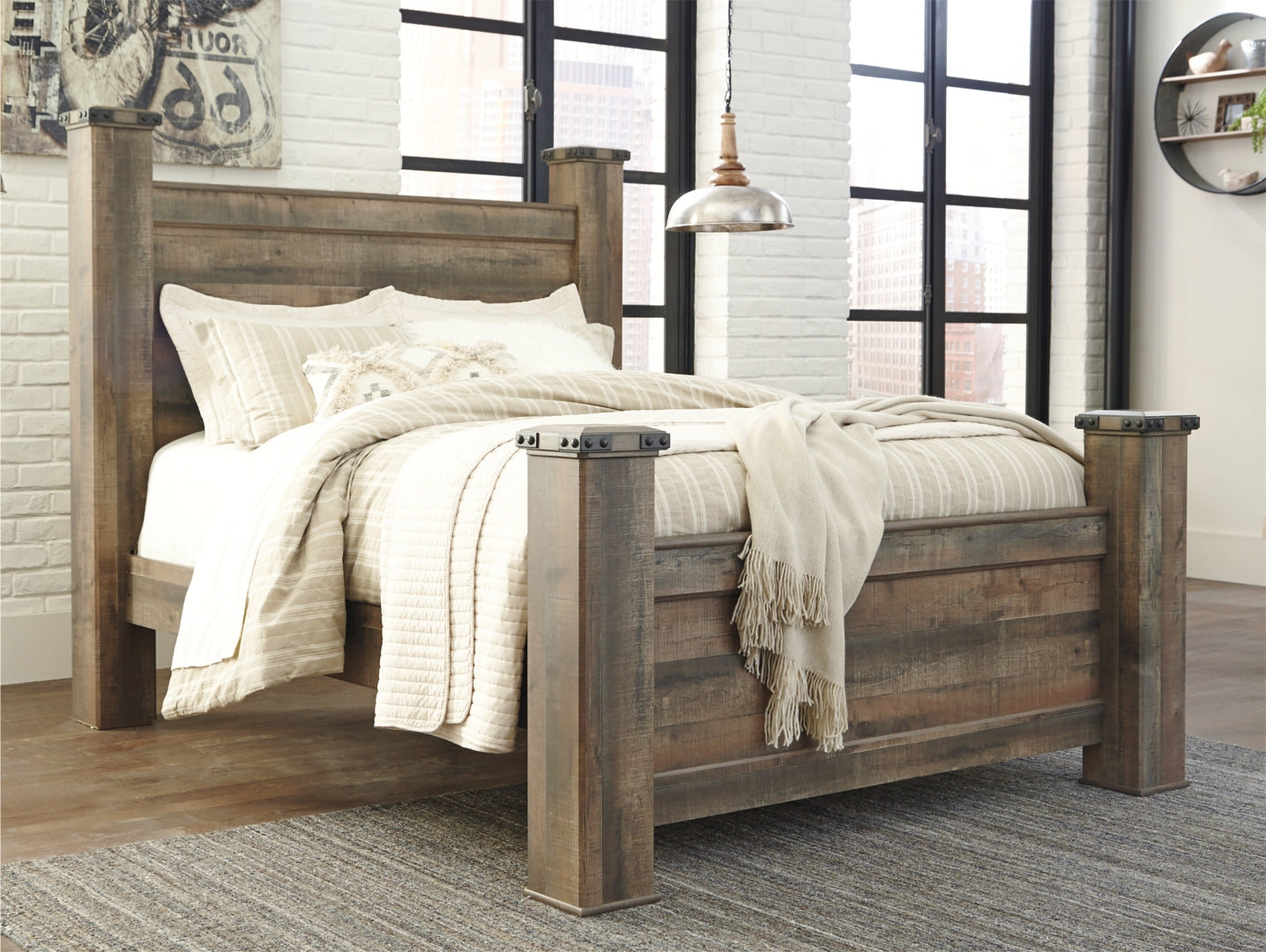 Trinell Rustic Finish Bed