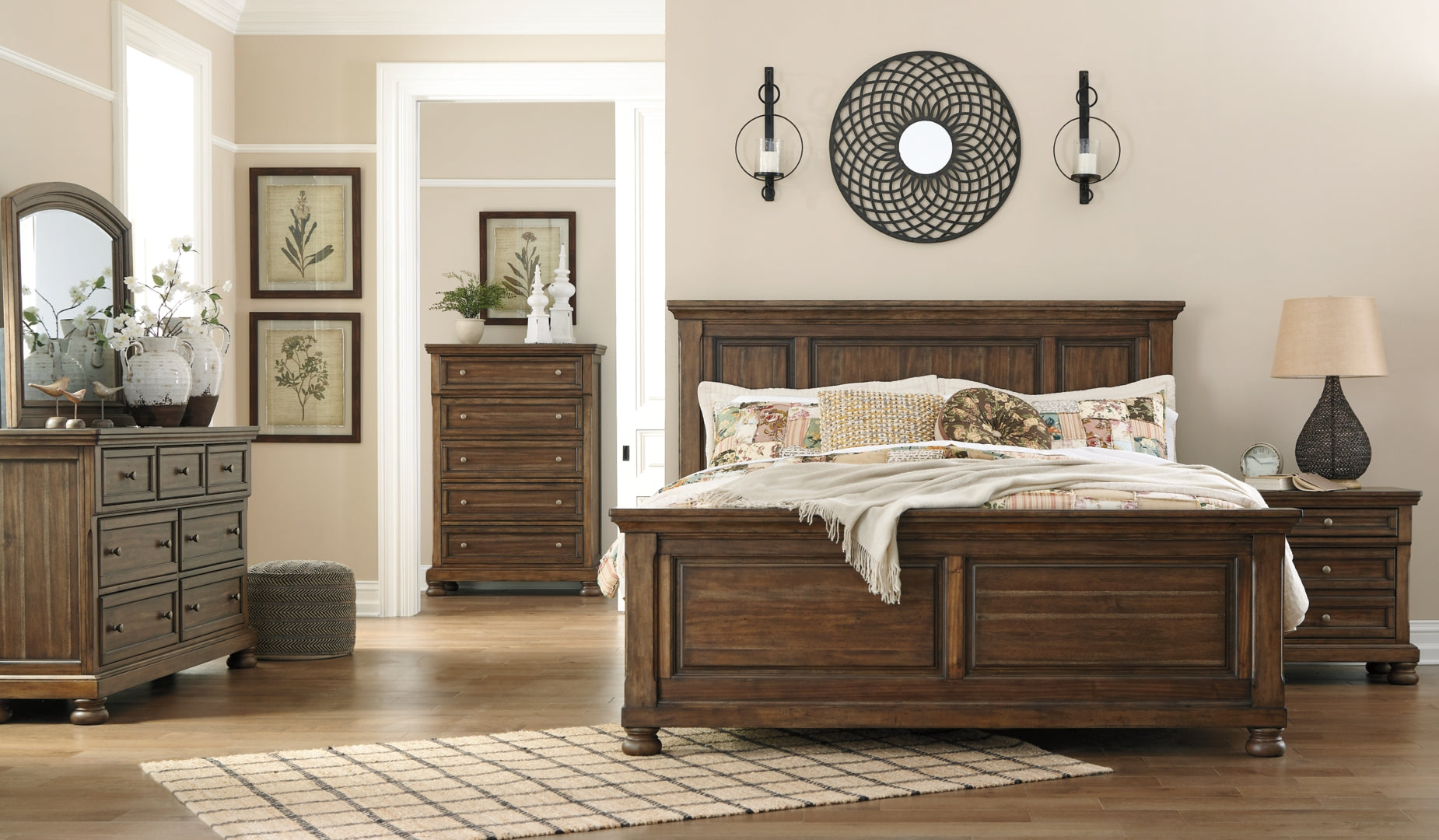 Flynnter Traditional Style Tobacco Brown Finish Bed