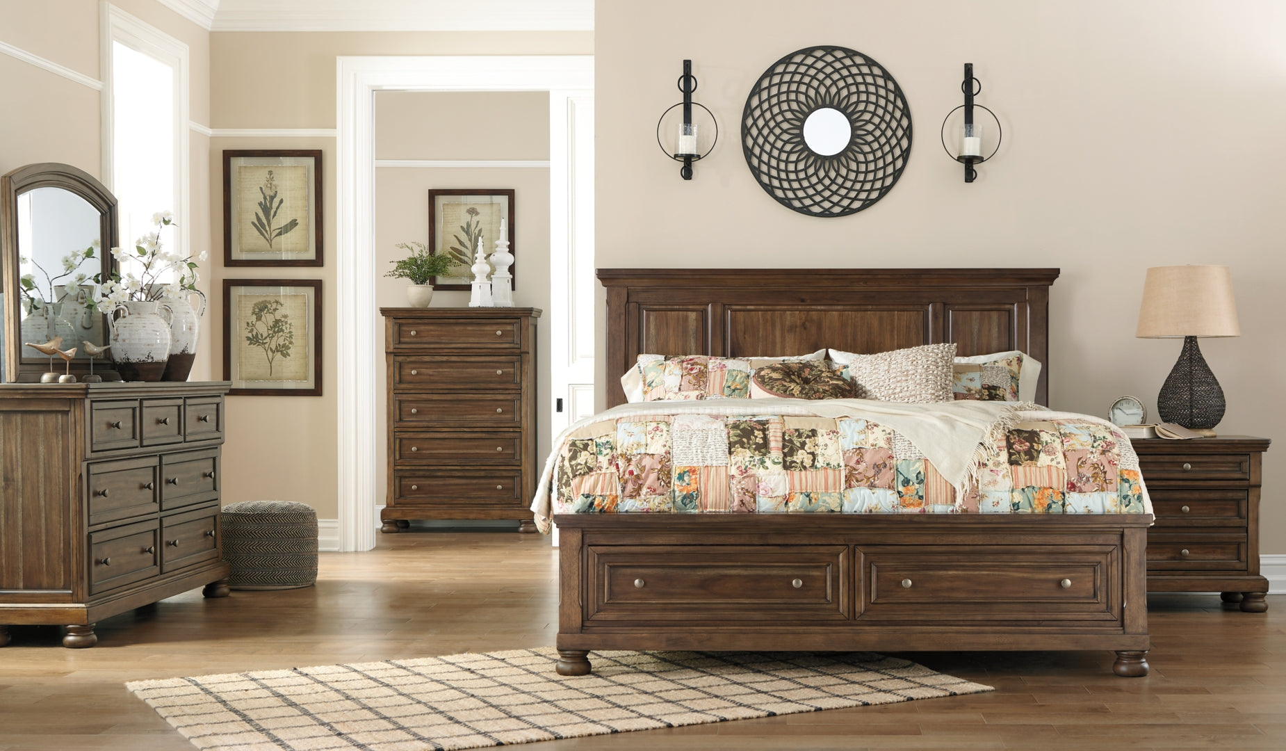 Flynnter Traditional Style Tobacco Brown Finish Bed