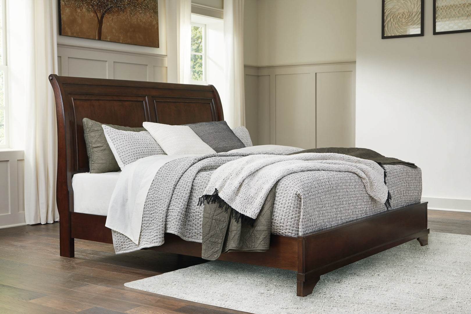 Brookbauer Rich with Stately Character Traditional Style Sleigh Bed