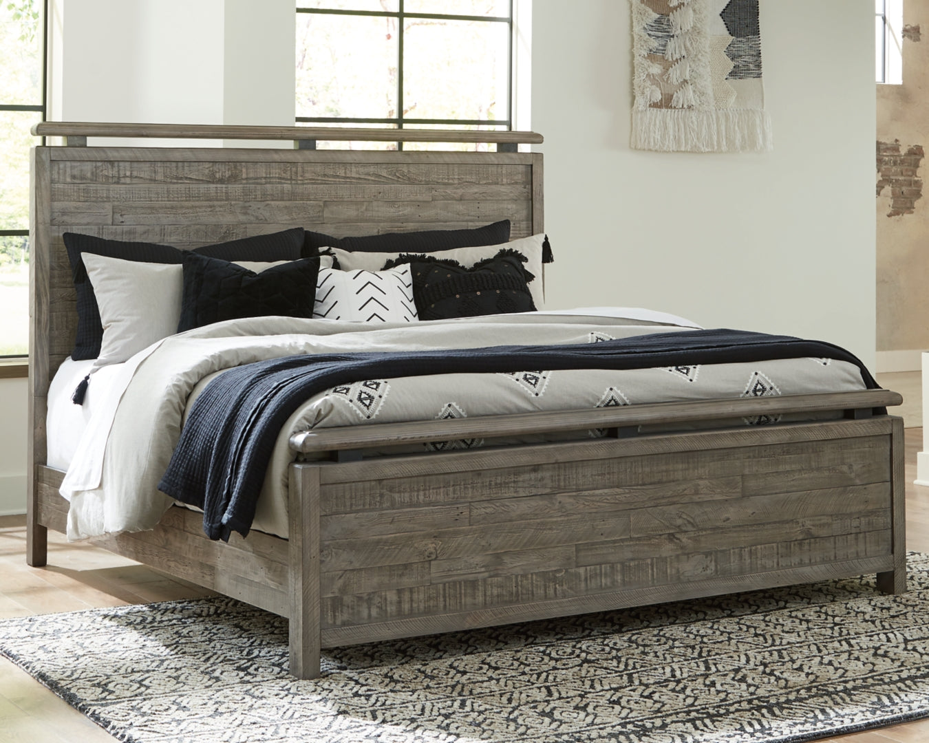 Brennagan Casual Rustic Design Light Weathered Gray Finish Bed